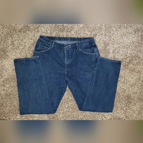 Wrangler | Regular Relaxed Fit 38×32 Red Tag Jeans - Picture 4 of 4